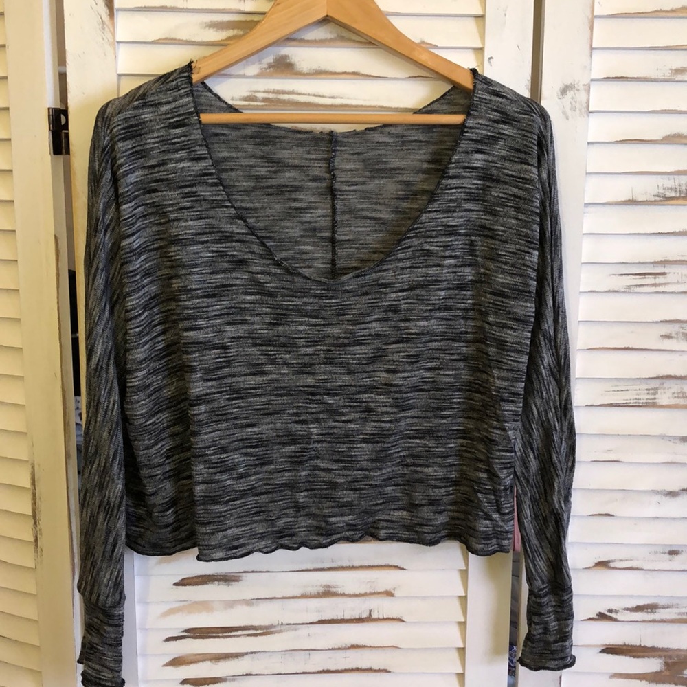 Cropped shirt (BUNDLE4+items=25%off)